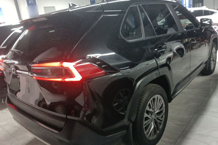 丰田 威兰达 2023款 2.0L CVT两驱豪华PLUS版车身外观6005