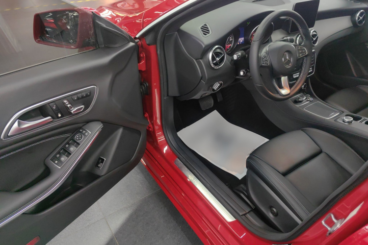 奔驰CLA 2018款 CLA 200 时尚型中控内饰20