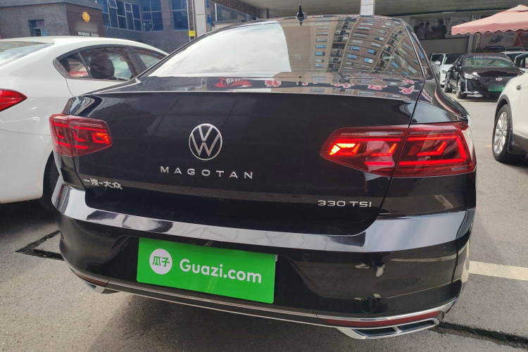 大众 迈腾 2023款 200万辆纪念版 330TSI DSG领先型车身外观6
