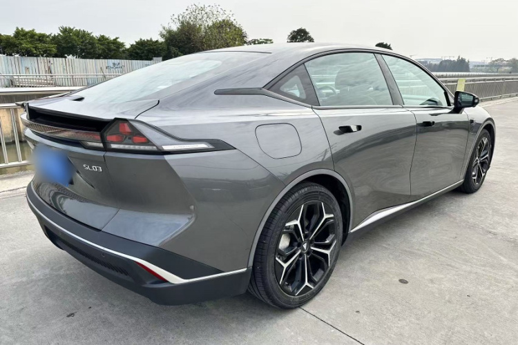 深蓝汽车 深蓝SL03 2023款 200Max增程版车身外观6006