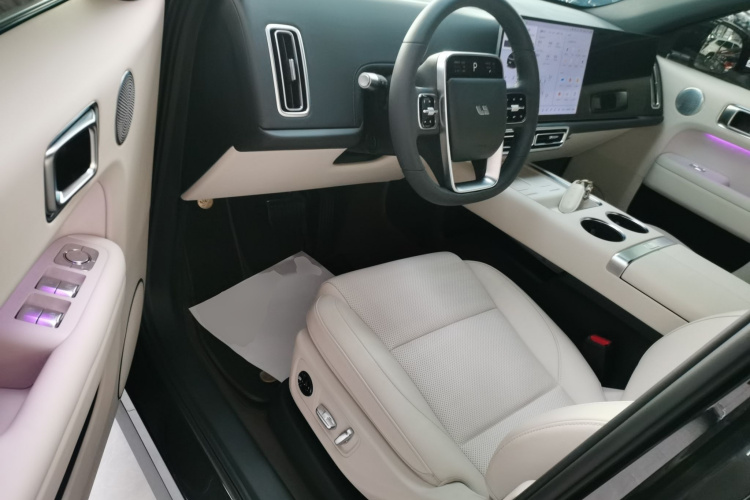 理想汽车 理想L6 2024款 Pro中控内饰20