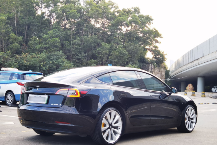 特斯拉 Model 3 2022款 后轮驱动版车身外观6005