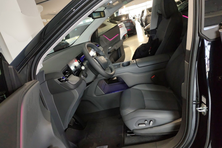 小鹏G6 2025款 625 长续航 Max 旗舰版中控内饰19