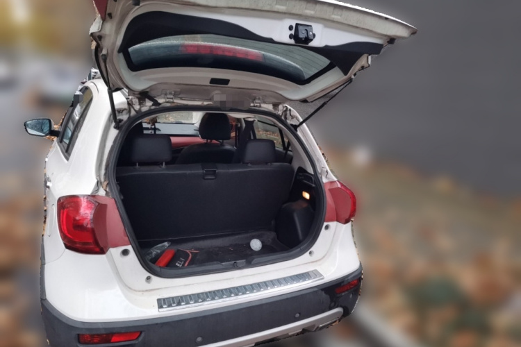 哈弗H1 2016款 蓝标 1.5L AMT都市型中控内饰23