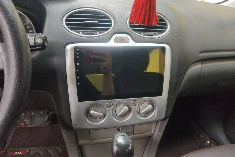 福特 福克斯 2013款 两厢经典 1.8L 自动基本型局部细节16