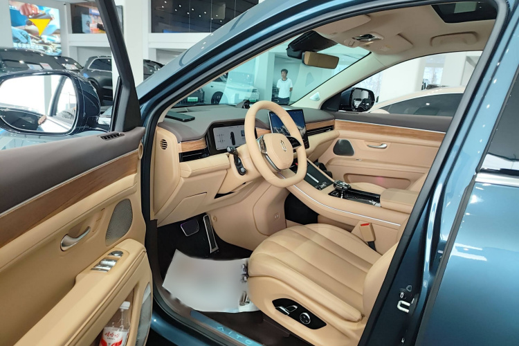 鸿蒙智行 问界M7 2024款 1.5T 智驾后驱Ultra版 5座中控内饰7003