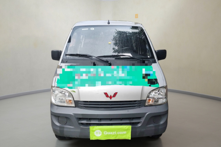 五菱汽车 五菱之光 2023款 1.5L 实用型 5/7座车身外观2