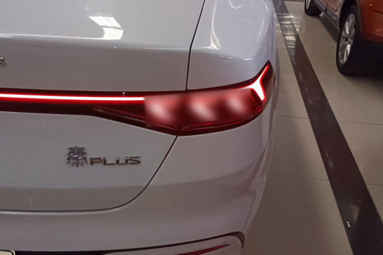 比亚迪 秦PLUS 2024款 荣耀版 EV 510KM领先型车身外观6006