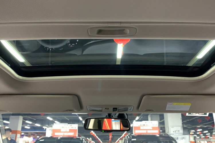 三菱 欧蓝德 2019款 2.4L 四驱致享版 5座 国V局部细节22