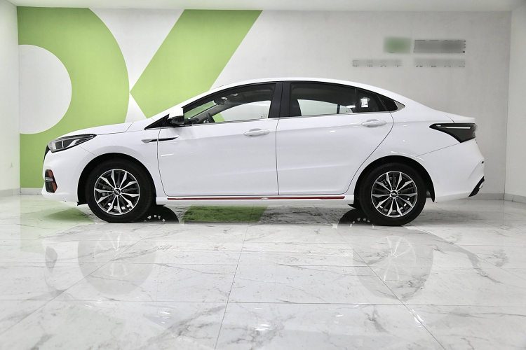 奇瑞 艾瑞泽5 PLUS 2023款 1.5T CVT享PLUS车身外观6002