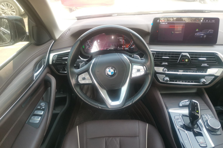 宝马5系 2021款 改款 530Li 领先型 豪华套装局部细节13