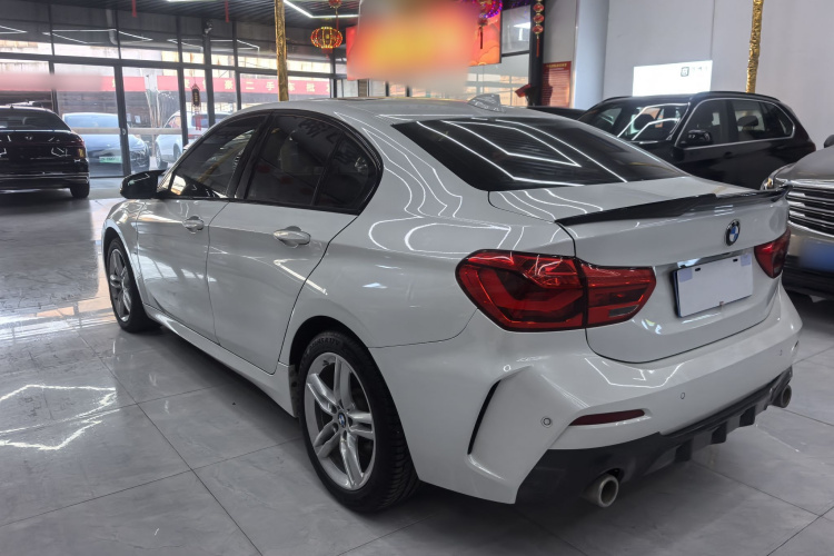 宝马1系 2020款 120i M运动套装车身外观6004