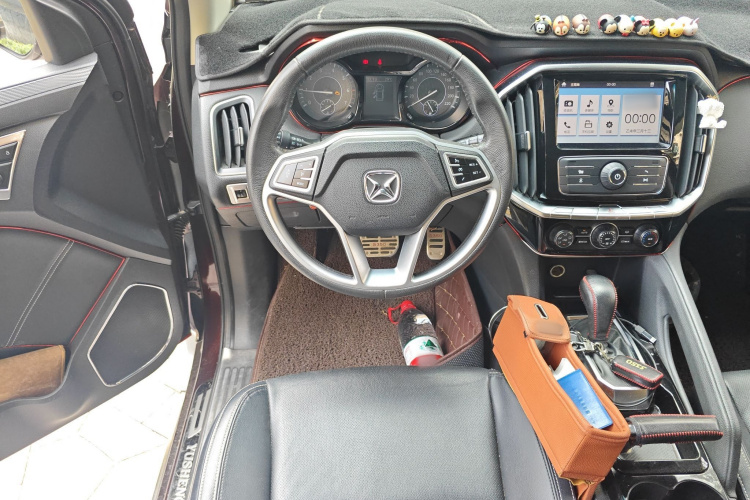 江铃 驭胜S350 2016款 2.0T 自动两驱汽油豪华天窗版7座中控内饰13