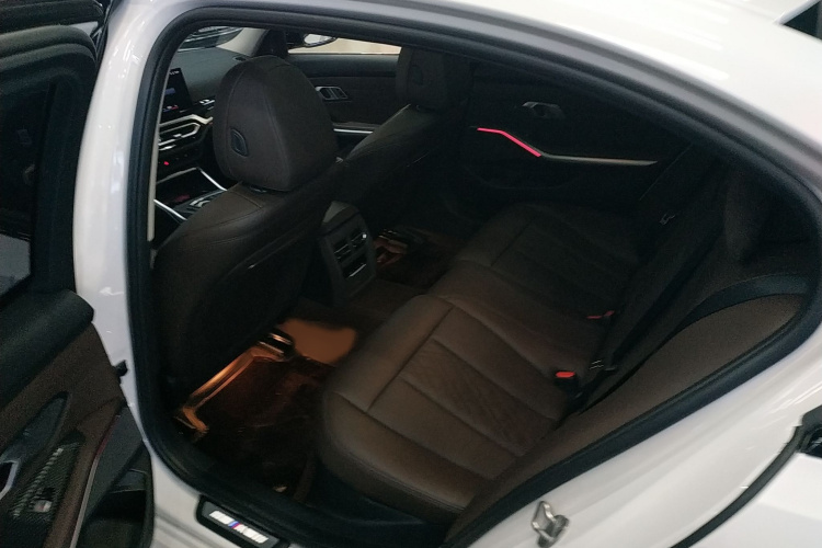 宝马3系 2023款 325Li M运动曜夜套装中控内饰7004