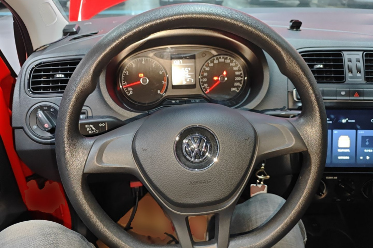 大众 Polo 2016款 1.4L 手动风尚型中控内饰13