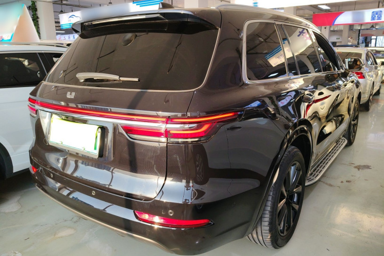 理想汽车 理想ONE 2021款 增程6座版车身外观7