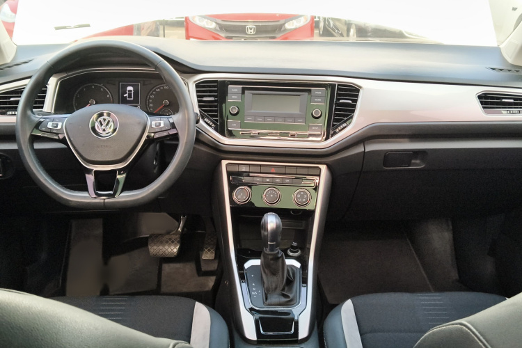 大众 T-ROC探歌 2018款 230TSI DSG两驱进取型 国V中控内饰7002