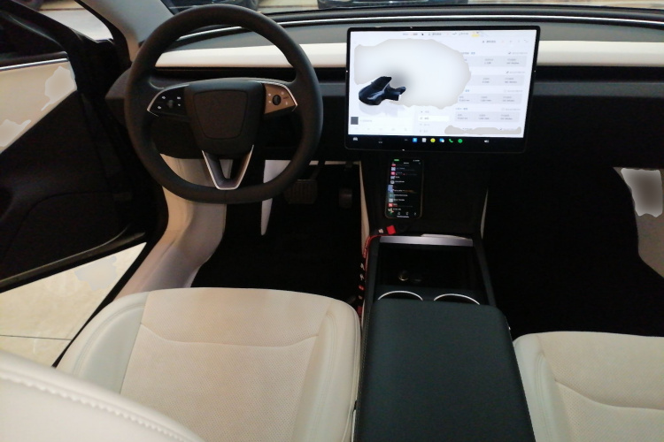 特斯拉 Model 3 2025款 后轮驱动版中控内饰13