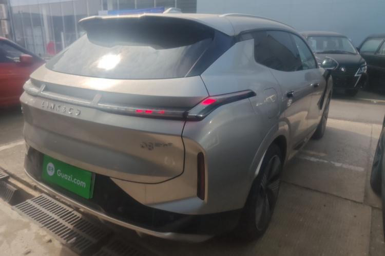 领克08 EM-P 2023款 120km 长续航Halo车身外观6005