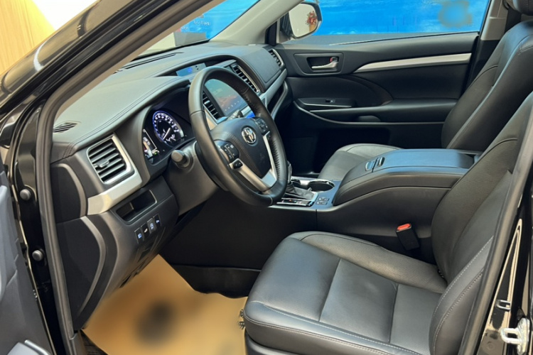 丰田 汉兰达 2021款 2.0T 四驱豪华版 7座局部细节19