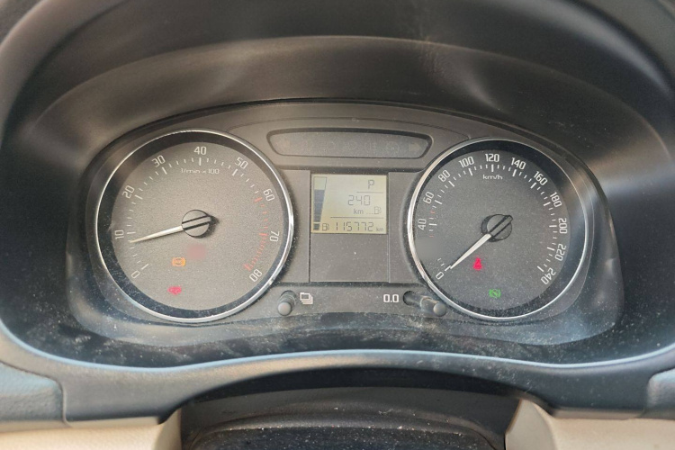 斯柯达 晶锐 2012款 1.6L Scout局部细节14