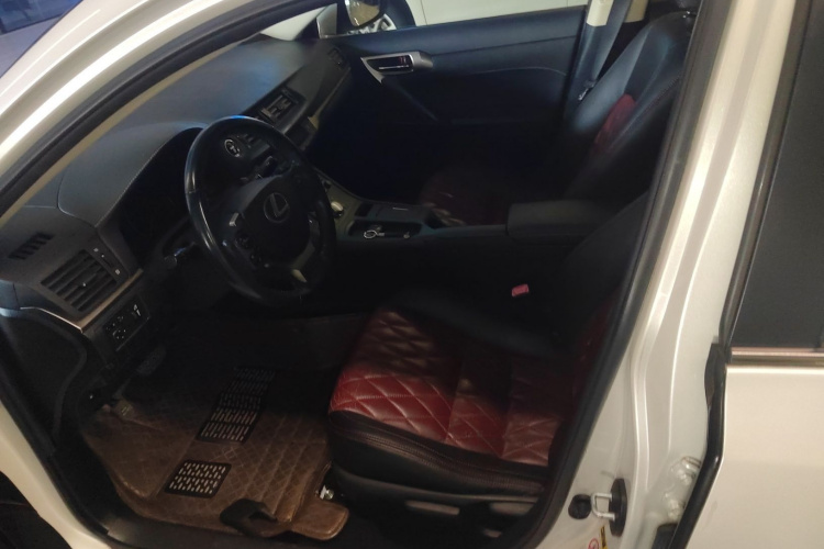 雷克萨斯CT 2014款 CT200h 精英版 单色中控内饰19