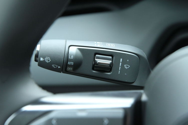 小鹏P7 2025款 750 四驱高性能 Ultra中控内饰7004