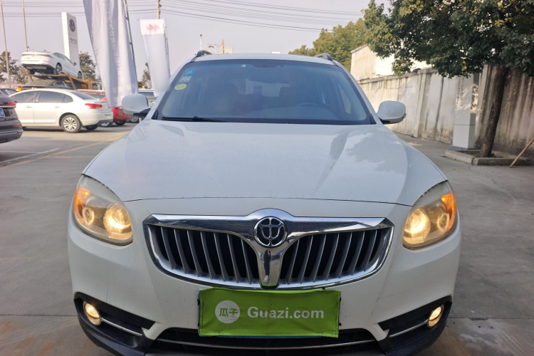 中华V5 2012款 1.5T 自动两驱运动型车身外观2