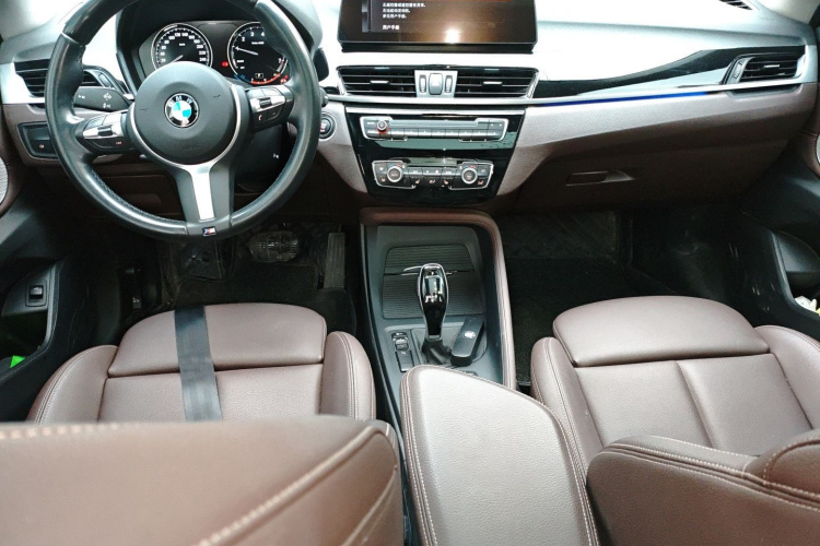 宝马X1 2022款 sDrive25Li 领先型中控内饰12