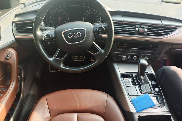 奥迪A6L 2018款 30周年年型 35 TFSI 时尚型局部细节13