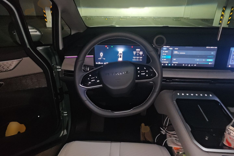 上汽大通MAXUS 大家7 2024款 超混 超长续航版 旗舰版中控内饰13