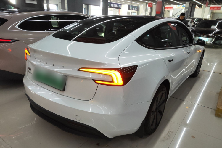 特斯拉 Model 3 2025款 后轮驱动版车身外观6005