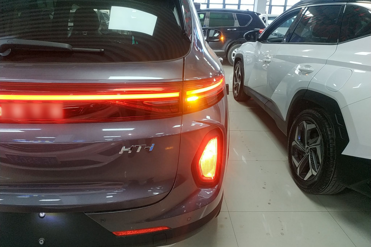创维汽车 创维HT-i 2022款 1.5L PHEV 205KM 智行版Plus车身外观9