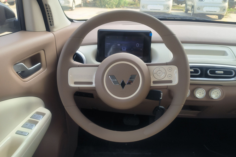 五菱汽车 宏光MINIEV 2025款 四门版 进阶款中控内饰13