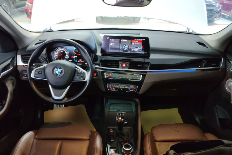 宝马X1 2022款 sDrive20Li 时尚型中控内饰12