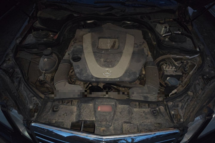 奔驰E级(进口) 2009款 E 300 时尚型局部细节24