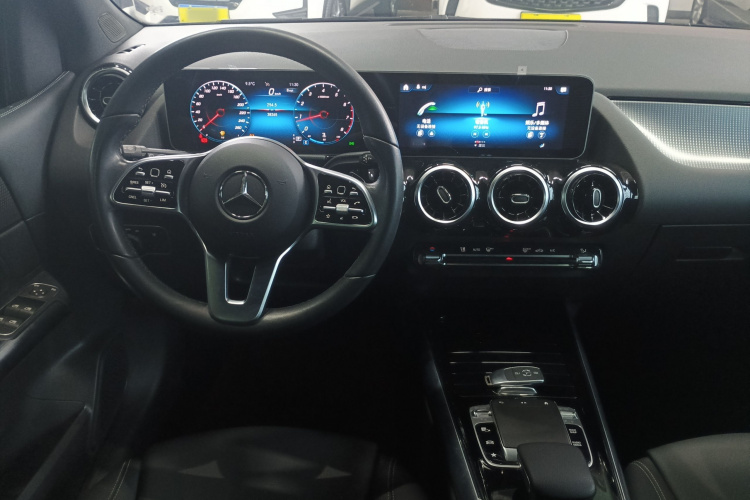 奔驰B级 2020款 B 180中控内饰7002