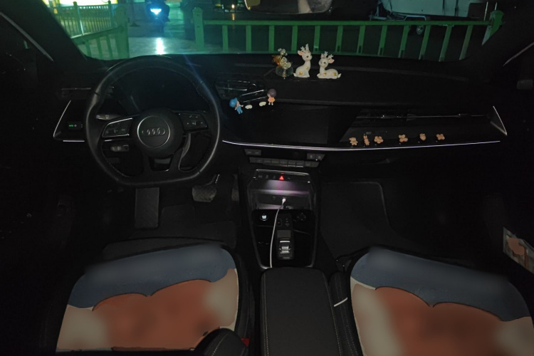奥迪A3 2022款 Sportback 35 TFSI RS套件燃速型中控内饰12