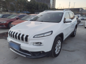 Jeep 自由光 2017款 2.0L 优越版