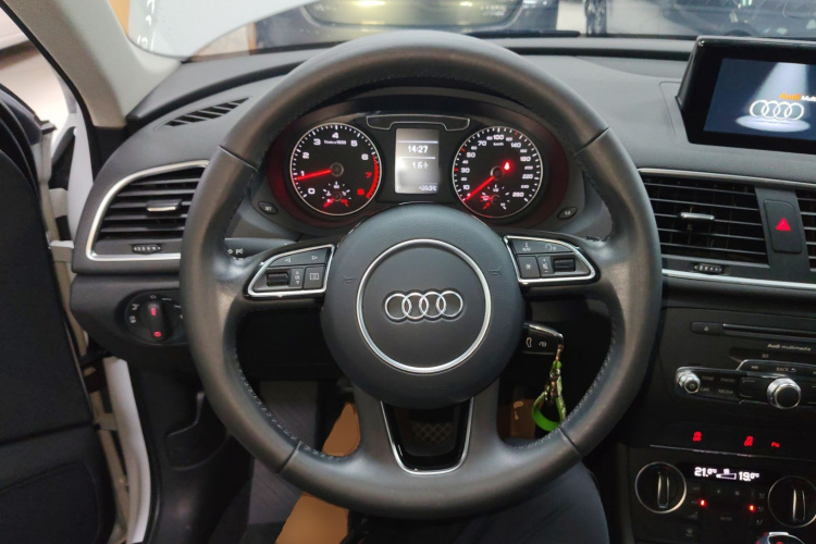 奥迪Q3 2018款 30周年年型 30 TFSI 时尚型局部细节13