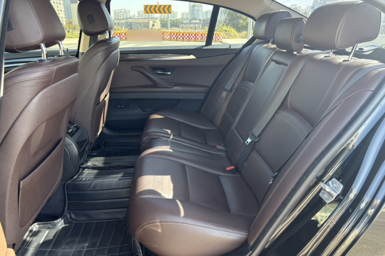 宝马5系 2014款 525Li 豪华设计套装中控内饰7004