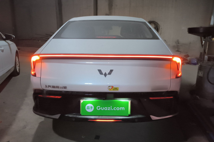 五菱汽车 五菱E5 2024款 410km 标准版车身外观6