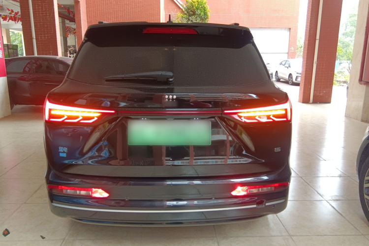 蓝电E5 2024款 荣耀版 100KM尊享型 7座车身外观6