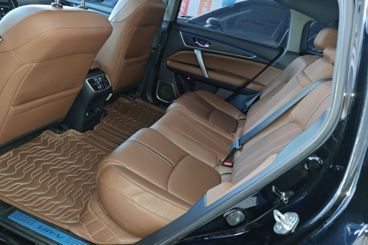 本田UR-V 2020款 370TURBO 两驱尊雅版中控内饰21