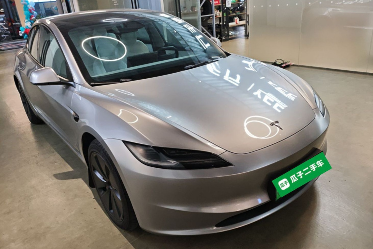 特斯拉 Model 3 2023款 后轮驱动版车身外观3