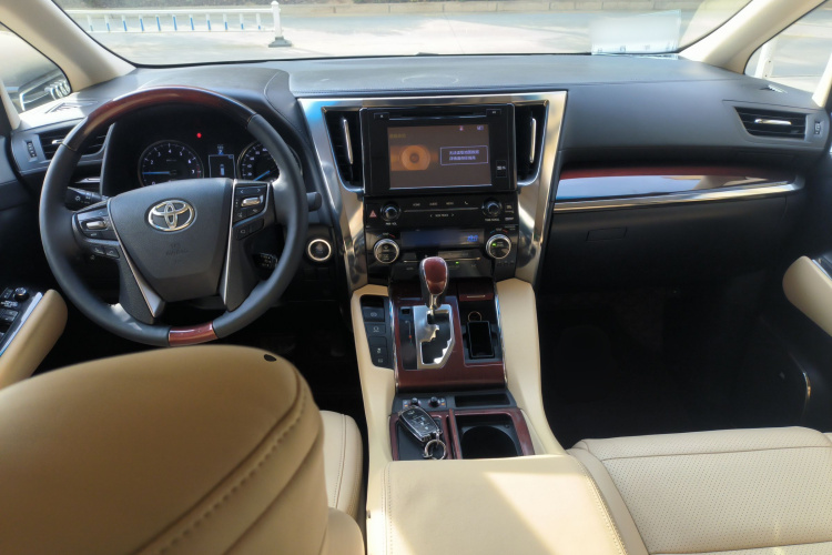 丰田 埃尔法 2015款 3.5L 豪华版中控内饰12