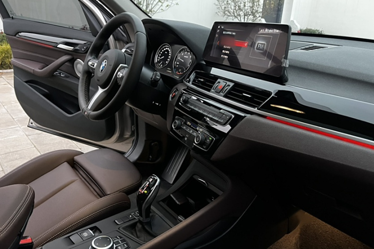 宝马X1 2022款 sDrive25Li 领先型中控内饰7003