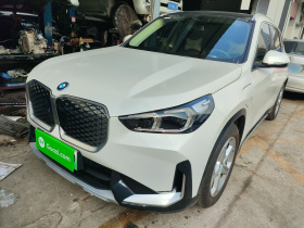 宝马iX1 2025款 eDrive25L X设计套装