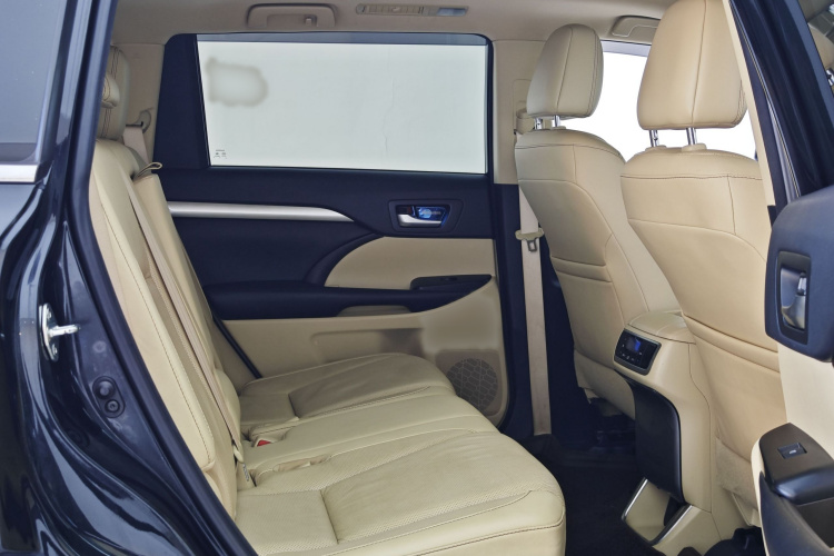 丰田 汉兰达 2018款 2.0T 四驱豪华版 7座 国V中控内饰7005