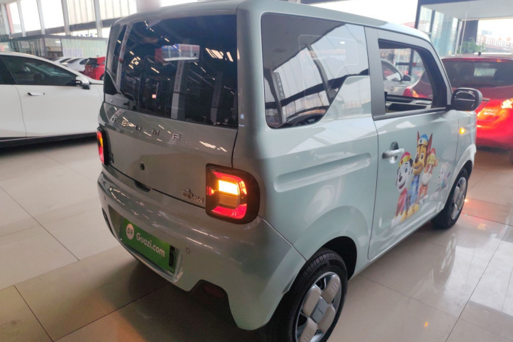 吉利银河 2024款 熊猫mini 200km 耐力熊车身外观7